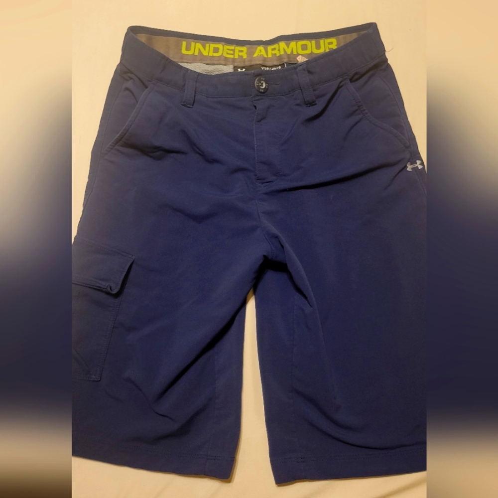 Under Armour Youth Shorts Large - Blue